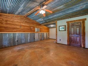 4240 County Road 2107 - Photo 35