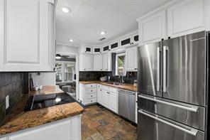 504 Monssen Drive - Photo 21