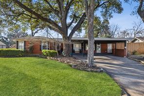 504 Monssen Drive - Photo 3