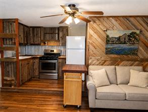 8909 FM 1795 - Photo 17