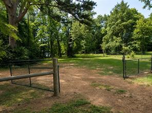8909 FM 1795 - Photo 37