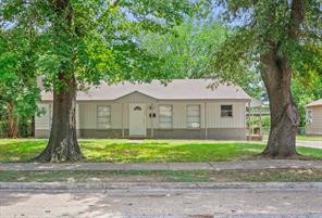 1432 Meadowbrook Drive - Photo 1