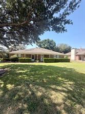 106 Westpark Drive N - Photo 1