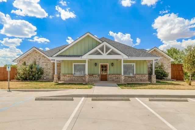 2426 Lincoln Drive