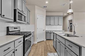 1016 Kirkham Way - Photo 12