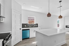 9704 Valley Mills Lane - Photo 10