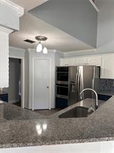 2215 CIMARRON Road - Photo 27