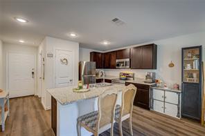 1411 Hemphill Street - Photo 2