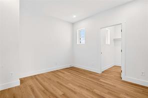 435 W 9th Street - Photo 17