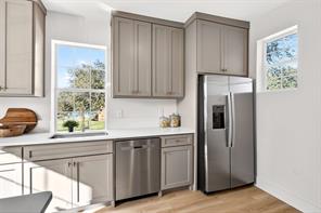 435 W 9th Street - Photo 23