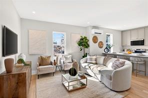 435 W 9th Street - Photo 4