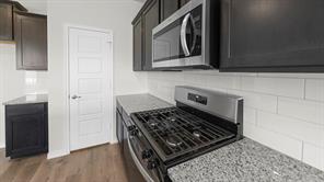2033 Hearn Drive - Photo 2