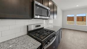 2033 Hearn Drive - Photo 4