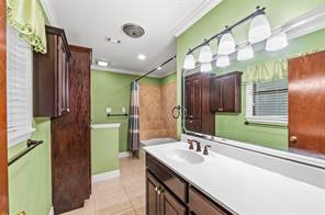 1104 W State Highway 154 - Photo 15