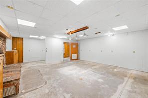 1104 W State Highway 154 - Photo 20