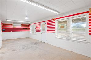 1104 W State Highway 154 - Photo 25
