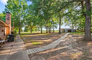 1104 W State Highway 154 - Photo 28