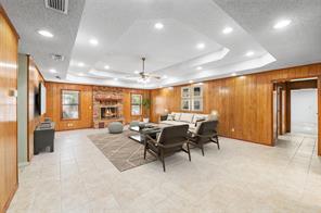 1104 W State Highway 154 - Photo 5