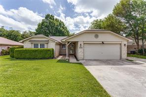 413 Goldfinch Drive - Photo 1