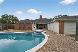 2307 Honeysuckle Drive - Photo 29
