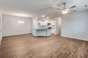 640 Blackland Drive - Photo 2