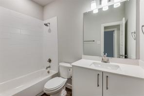 640 Blackland Drive - Photo 9