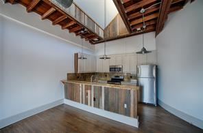 709 W Magnolia Avenue - Photo 2