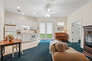 6407 Meadowcrest Lane - Photo 13