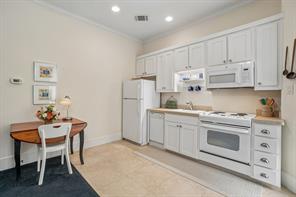 6407 Meadowcrest Lane - Photo 14
