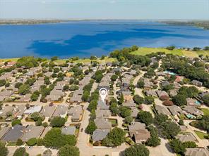 648 Woodland Way - Photo 1