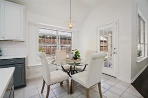 648 Woodland Way - Photo 13