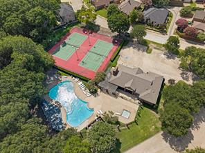 648 Woodland Way - Photo 2