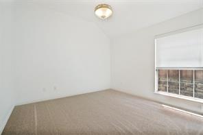 648 Woodland Way - Photo 21