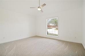 648 Woodland Way - Photo 23