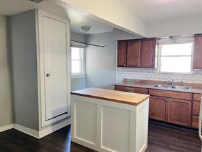 1601 W Bond Street - Photo 11