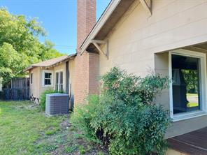 1601 W Bond Street - Photo 4