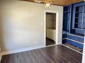 1601 W Bond Street - Photo 9