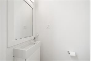 5802 Lindell Avenue - Photo 10