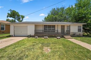 303 Avenue E - Photo 1