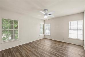 303 Avenue E - Photo 13