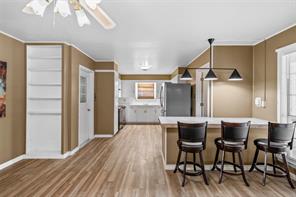 303 Avenue E - Photo 5