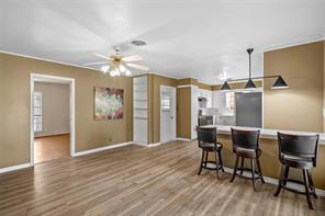 303 Avenue E - Photo 6