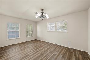 303 Avenue E - Photo 9