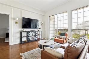 3225 Turtle Creek Boulevard - Photo 5