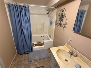 2803 Avenue C - Photo 15