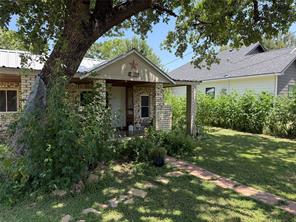 2803 Avenue C - Photo 4