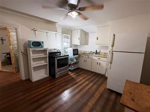 2803 Avenue C - Photo 9