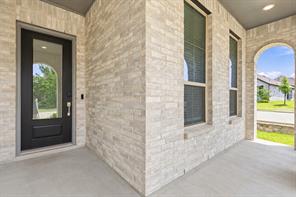 2410 Doncaster Drive - Photo 3