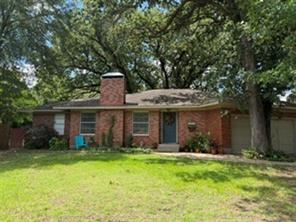 1906 E Beverly Drive - Photo 1