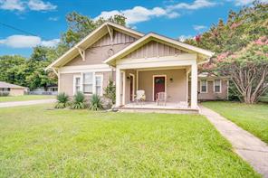 208 W Denton Street - Photo 1